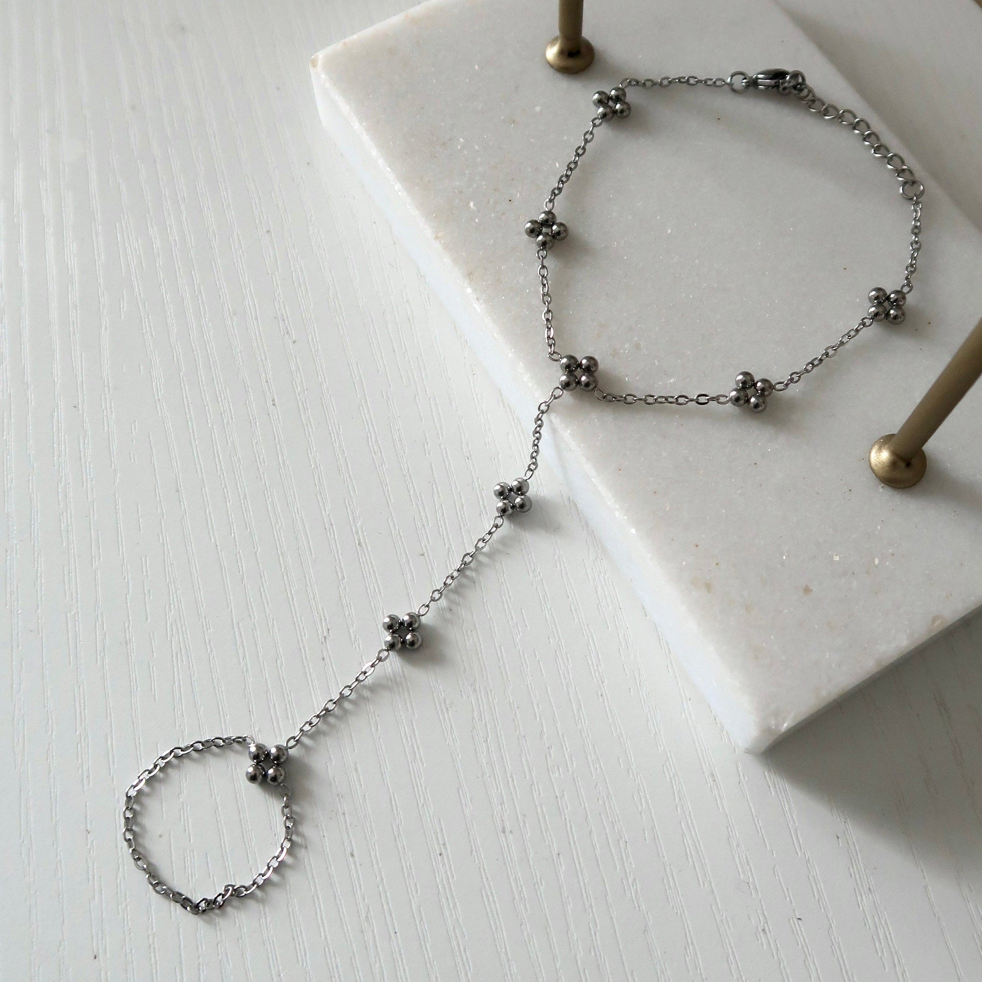 Mini Clover Hand Chain - Silver