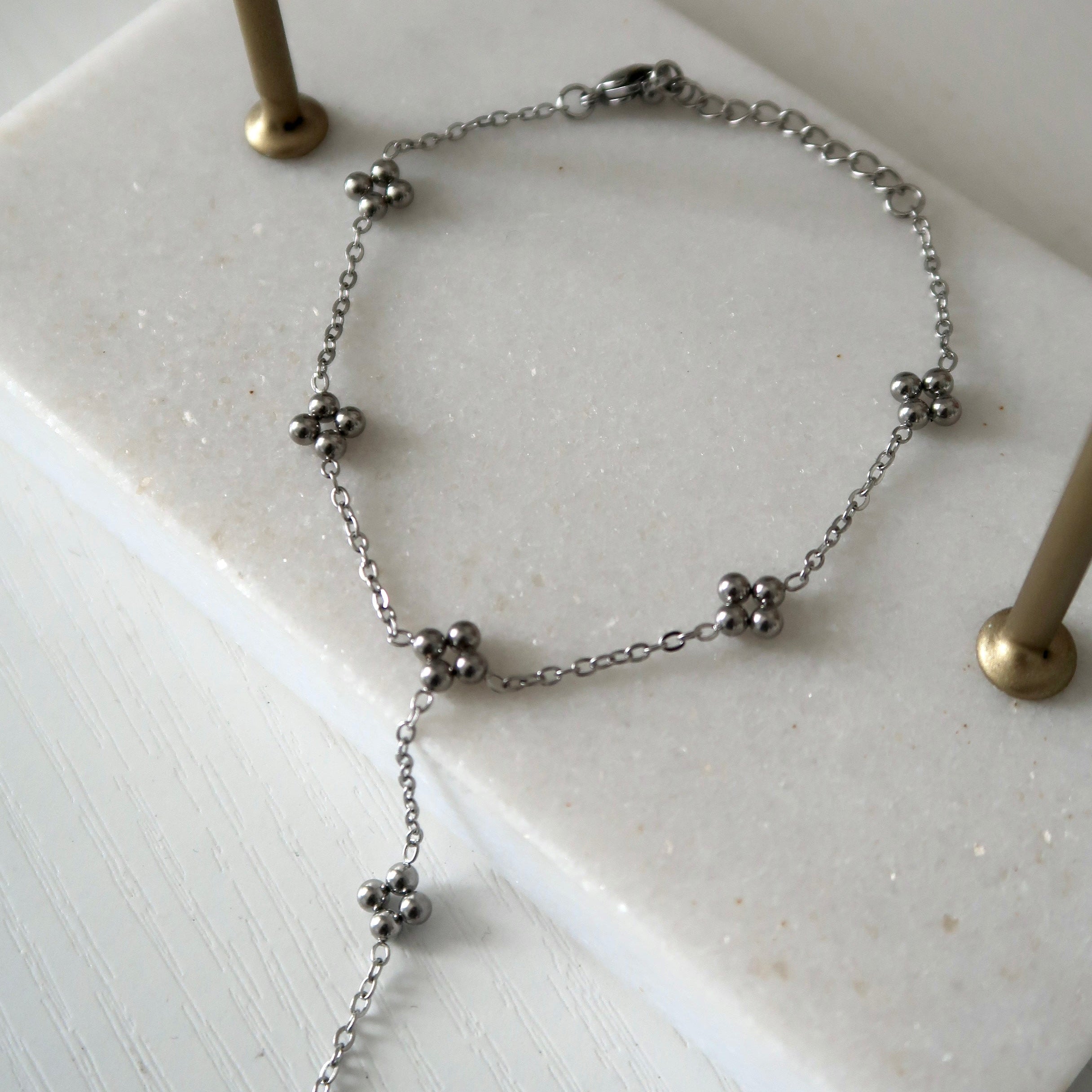 Mini Clover Hand Chain - Silver