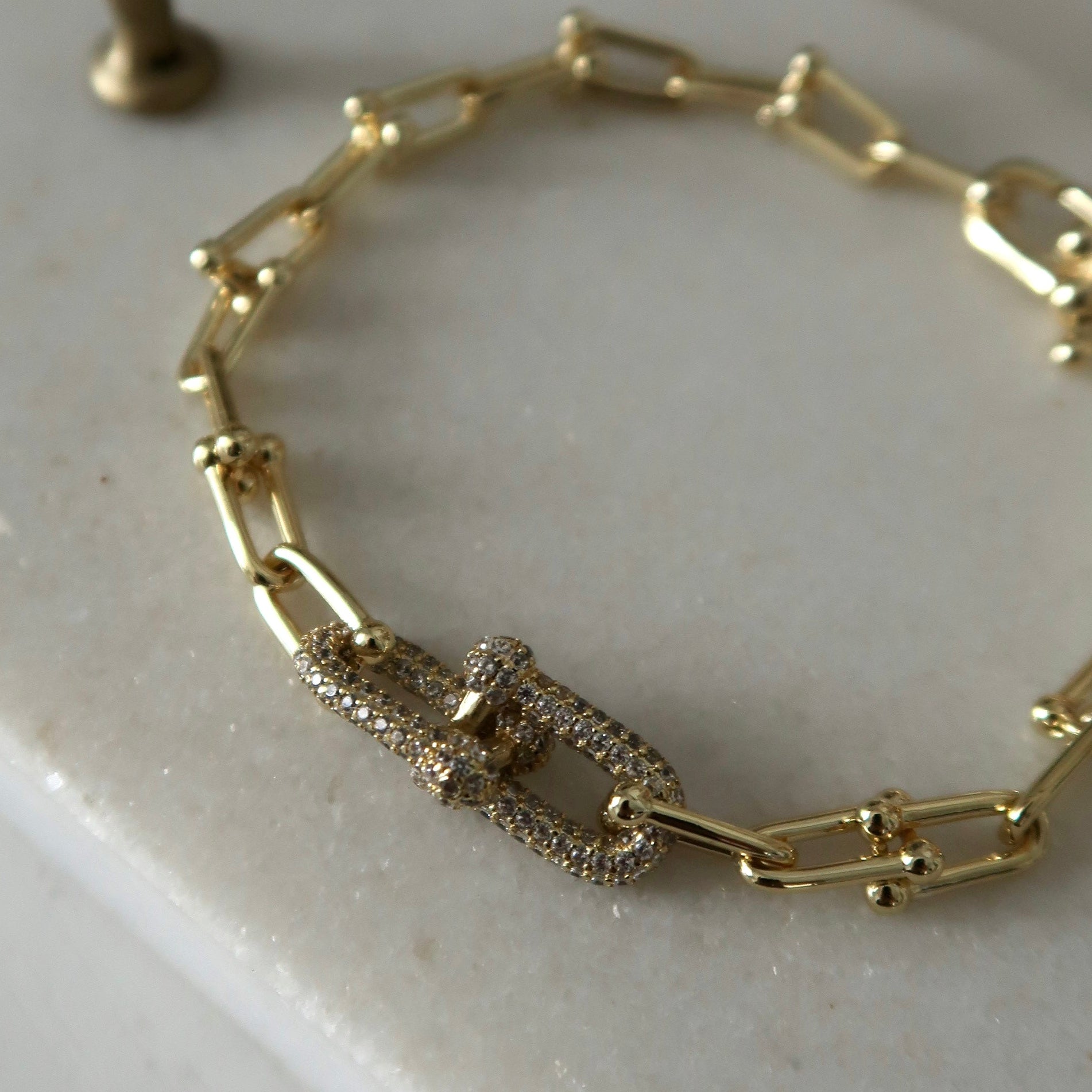 Qalbi Interlock Bracelet